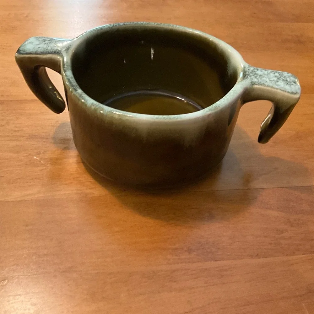 Vintage Pfaltzgraff USA Two Handled Bowl Soup‎ Pot Stoneware Green Drip Glaze